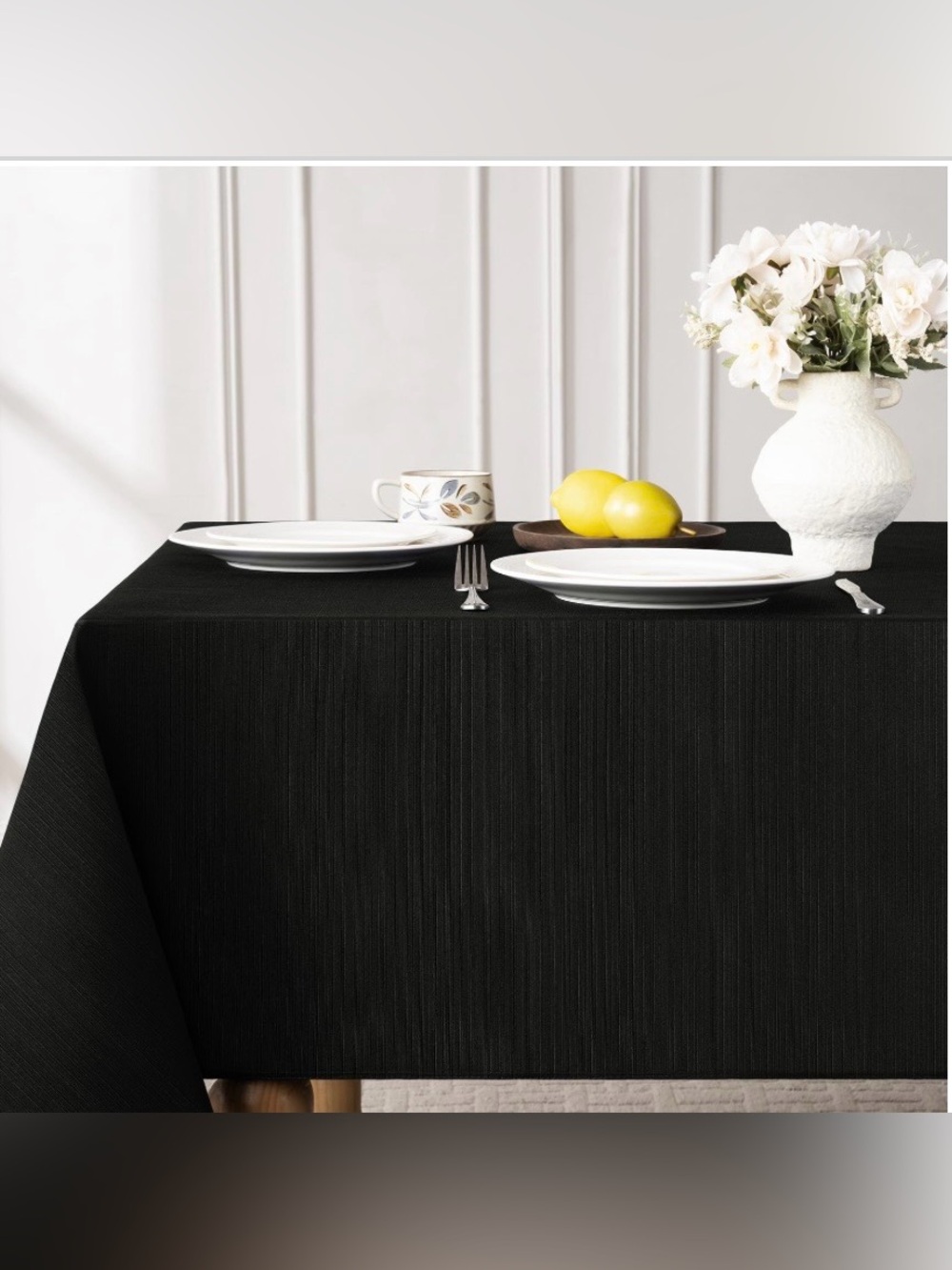 Indoor/Outdoor Damask Jacquard Tablecloth Rectangular 60x84” BLACK